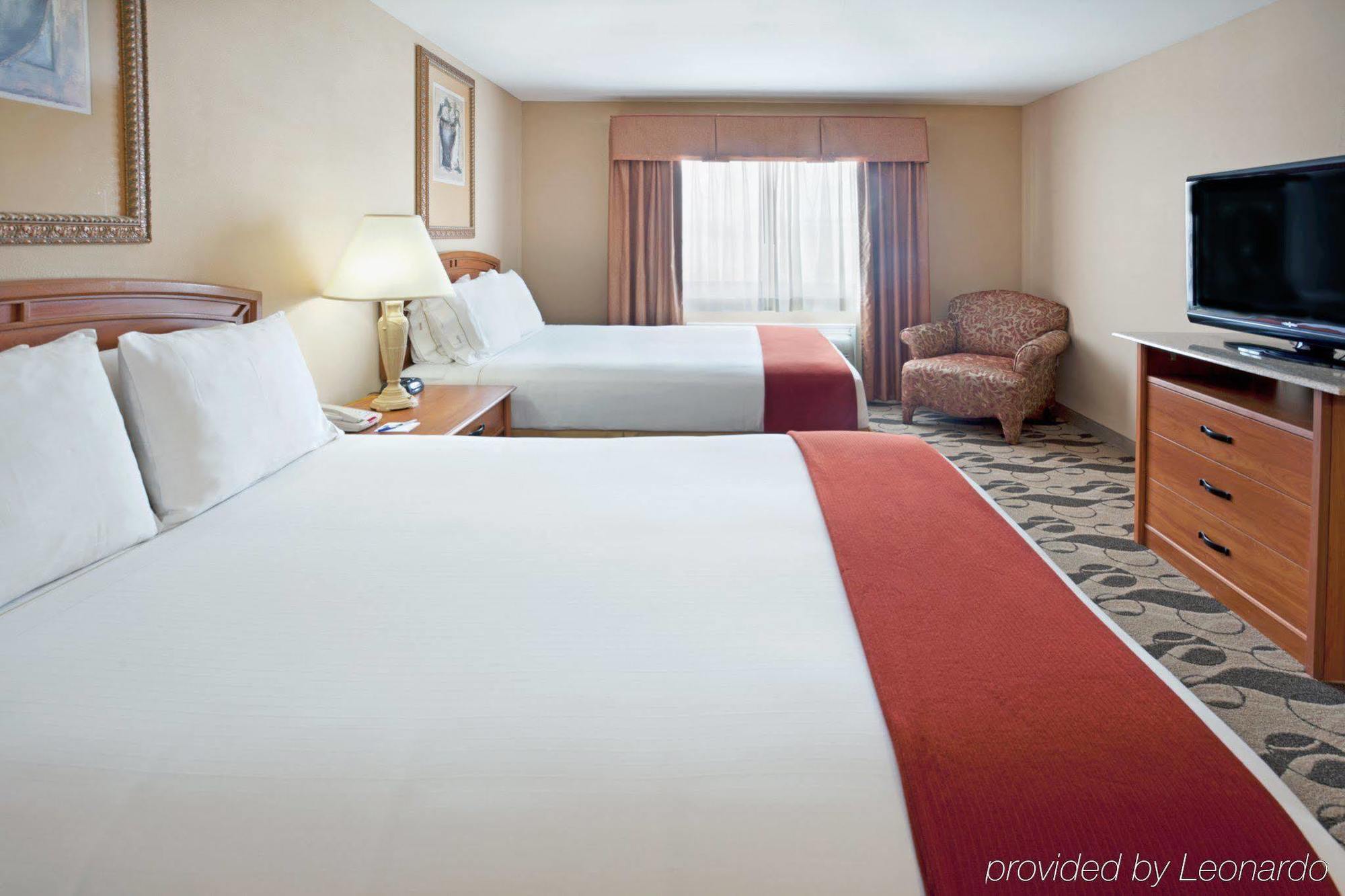 Holiday Inn Express Hotel & Suites Elgin, An Ihg Hotel Екстер'єр фото